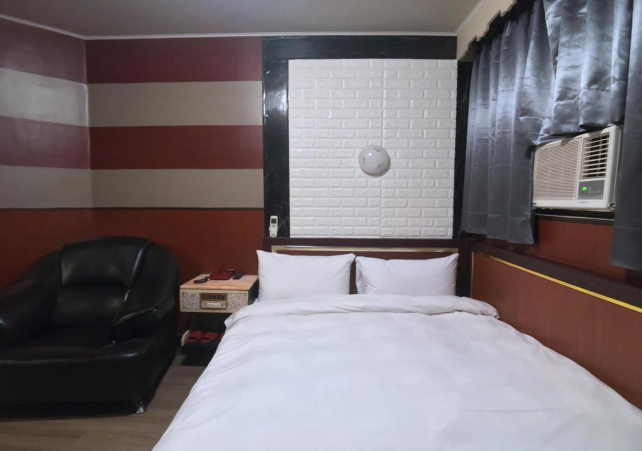 Huang Kai Hotel Taichung Eksteriør billede